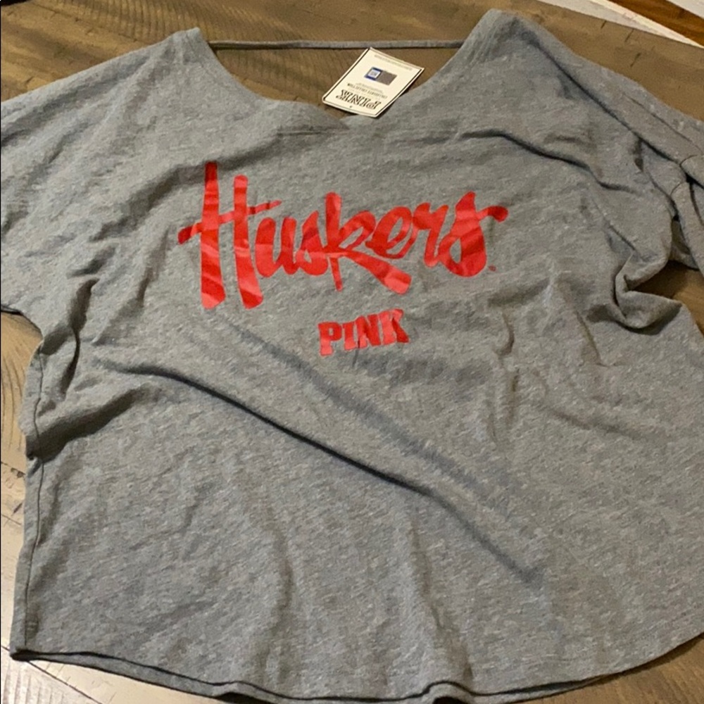 Open back huskers tee